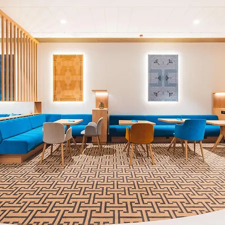 Hampton By Hilton Reduta 3*