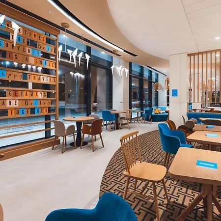 Hotel Hampton By Hilton Reduta Warschau