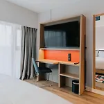 Hampton By Hilton Reduta Hotel 3*