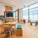 Hampton By Hilton Reduta Hotel