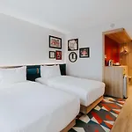 Hotel Hampton By Hilton Reduta