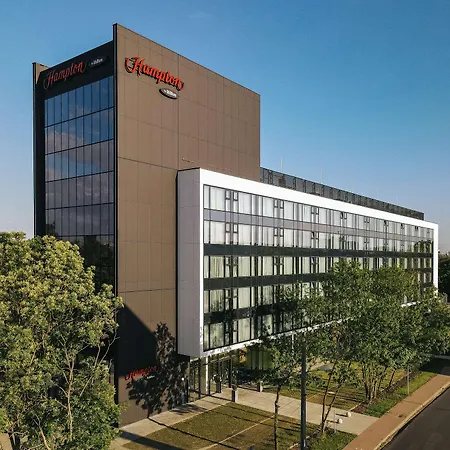 Hampton By Hilton Reduta 3*