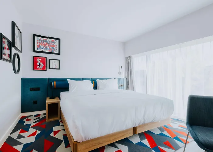 Hampton By Hilton Reduta 3*