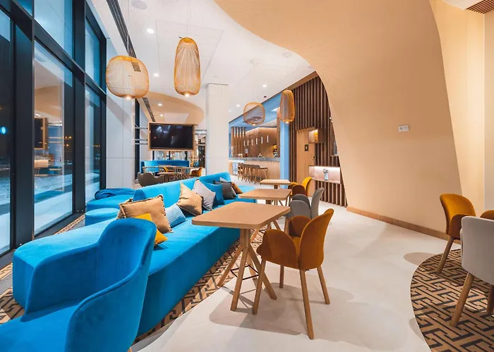 Hampton By Hilton Reduta