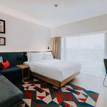 Hampton By Hilton Reduta Hotel