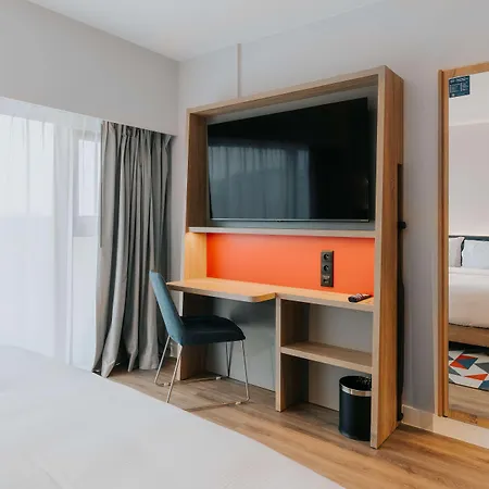 Hampton By Hilton Reduta Hotel 3*