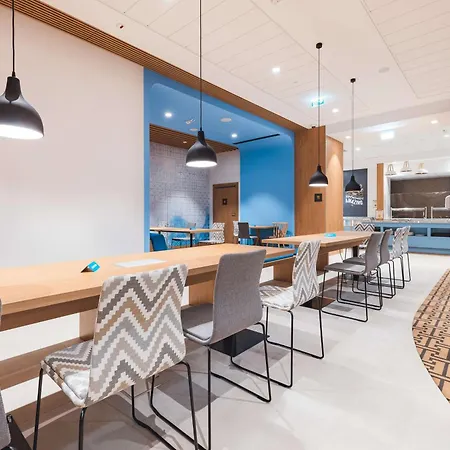 Hotel Hampton By Hilton Reduta Warschau