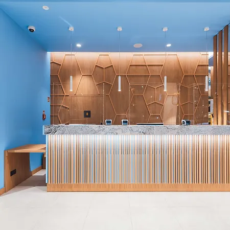 Hampton By Hilton Reduta Hotel 3*