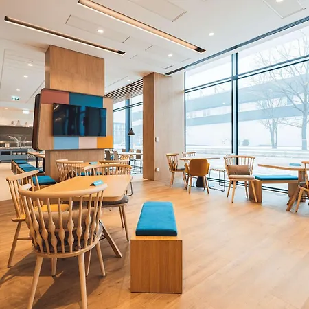 Hampton By Hilton Reduta Hotel