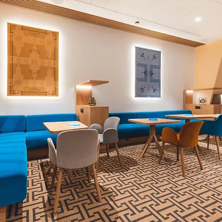 Hampton By Hilton Reduta 3* Warschau