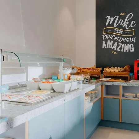 Hampton By Hilton Reduta