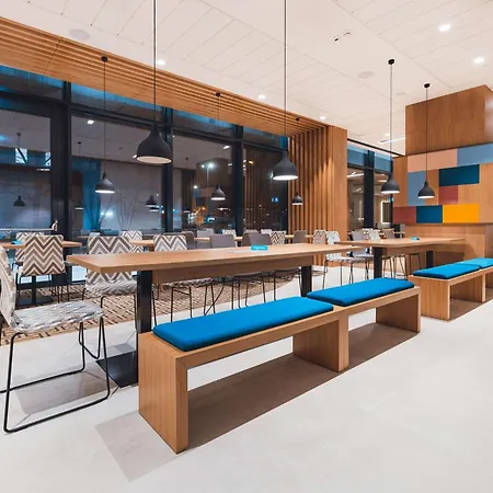 Hotell Hampton By Hilton Reduta