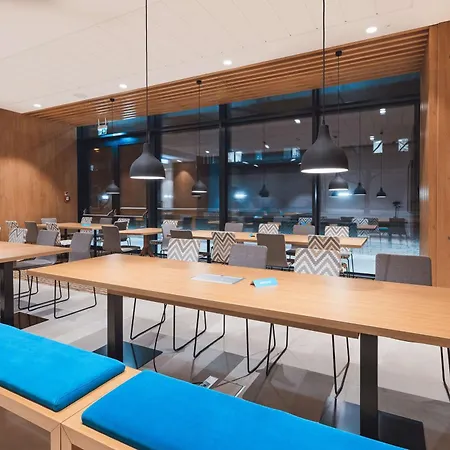 Hotell Hampton By Hilton Reduta