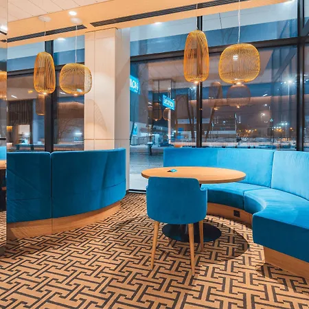 Hotel Hampton By Hilton Reduta 3*