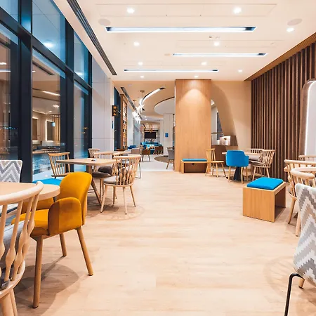 Hampton By Hilton Reduta Hotel 3*