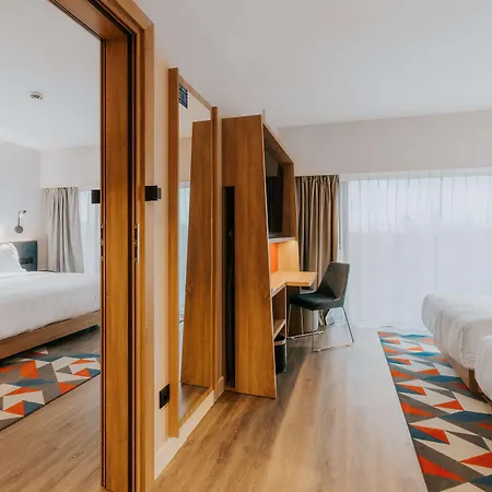 Hampton By Hilton Reduta Hotel