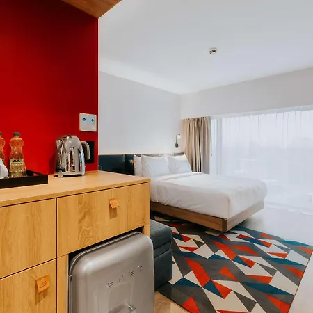 Hampton By Hilton Reduta 3*