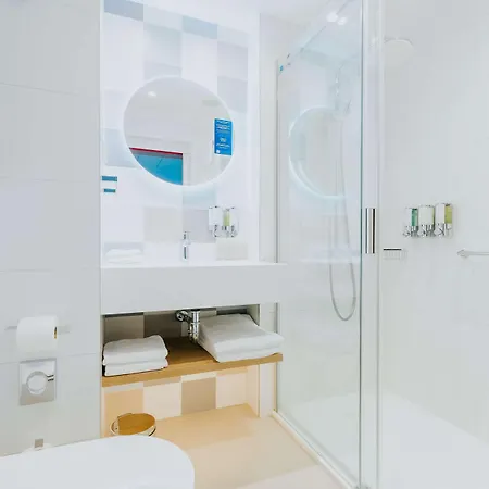 Hampton By Hilton Reduta