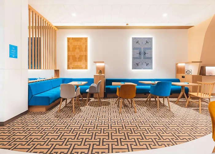 Hampton By Hilton Reduta 3*