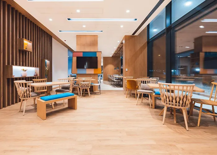 Hotel Hampton By Hilton Reduta