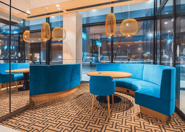 Hotel Hampton By Hilton Reduta 3*