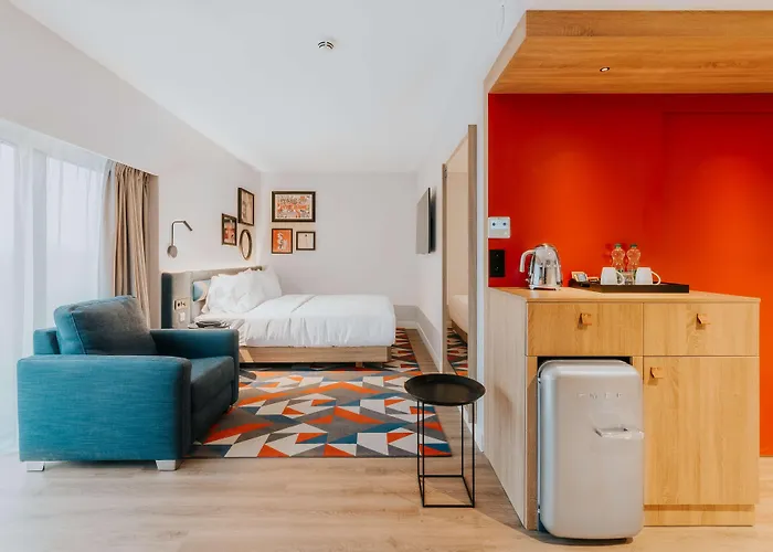 Hampton By Hilton Reduta 3*