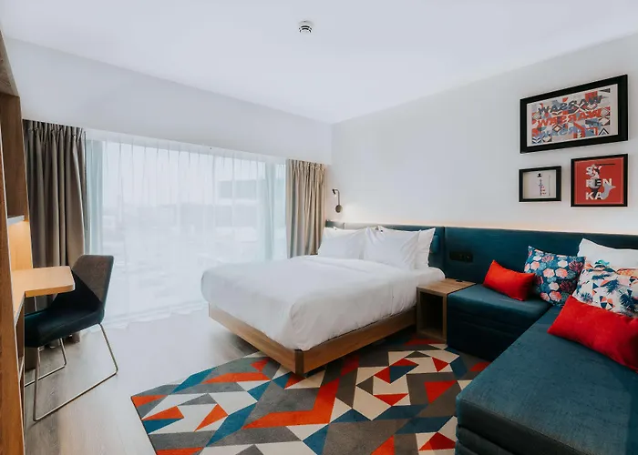 Hampton By Hilton Reduta